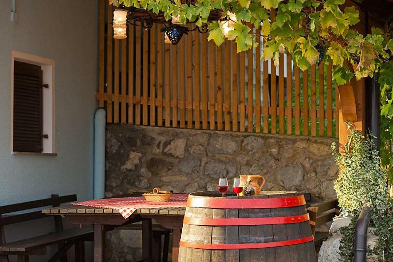 Zidanica Meglic - Vineyard Cottage Meglic Trebnje Exterior photo